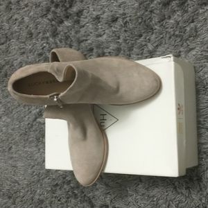 Lucky Brand, Size 8.5, and tan
